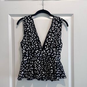 Fabrik sleveless top, NWT, size small
